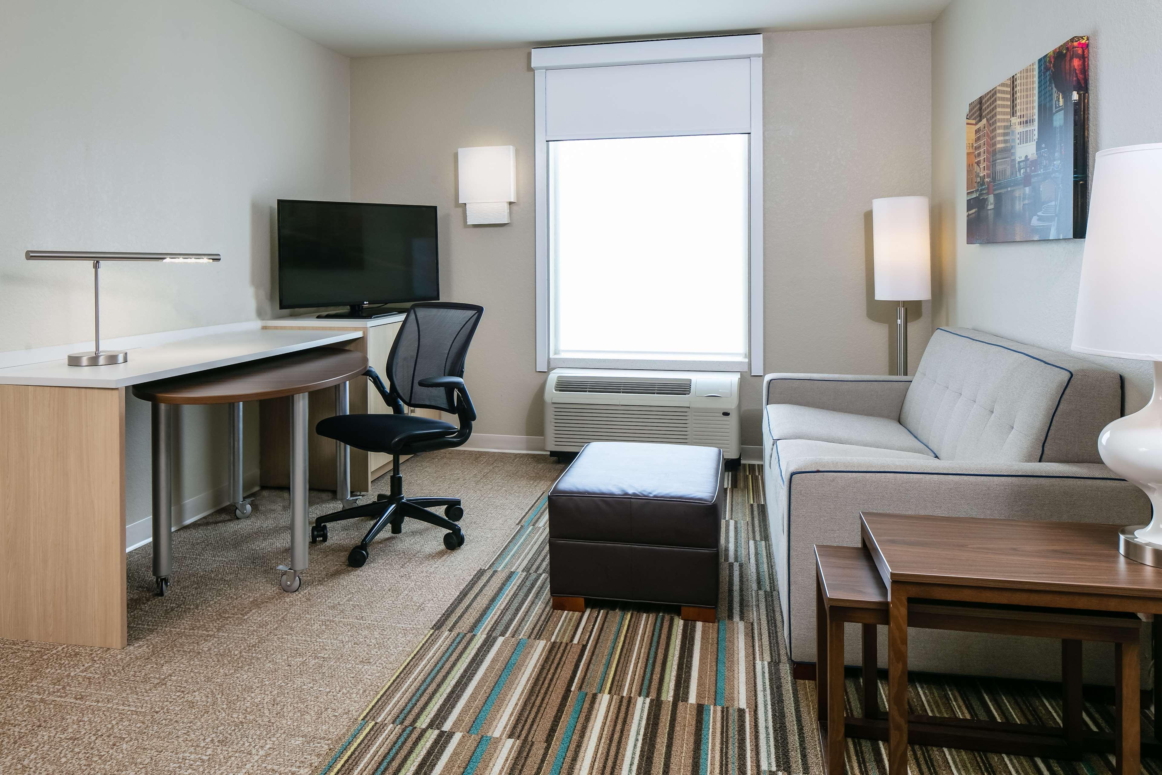 Home2 Suites By Hilton Milwaukee Brookfield Waukesha Εξωτερικό φωτογραφία
